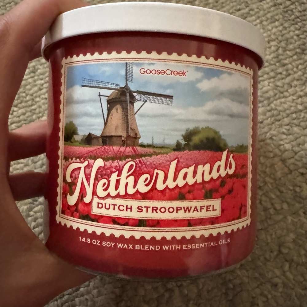 Goose Creek Red Netherlands Candle